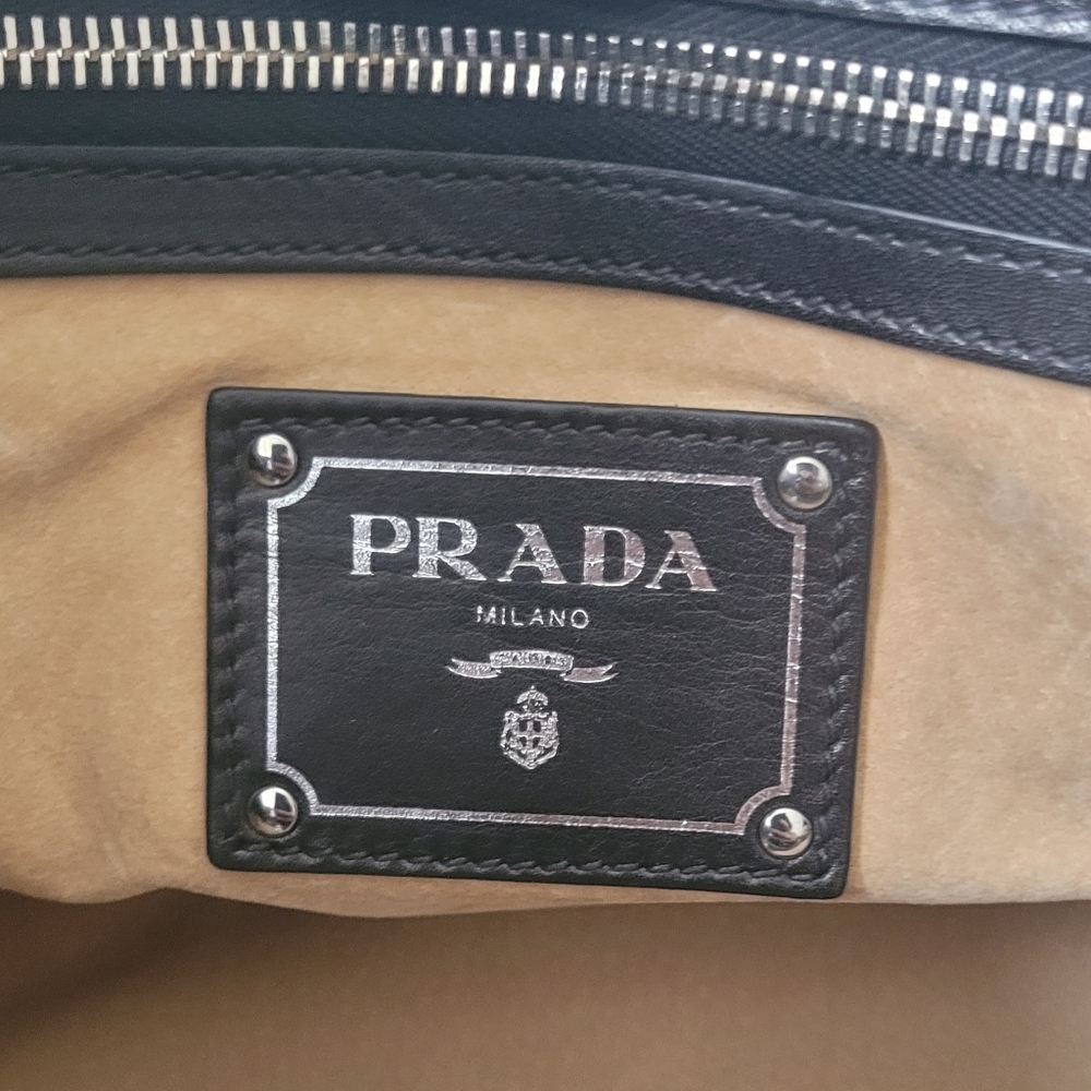 PRADA Rare Nocciolo Soft Calf Leather Black Bag - Picture 10 of 14